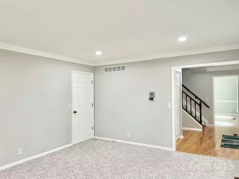 9625 Ash Ct, Blue Ash, OH 45242 photo 4