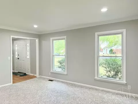9625 Ash Ct, Blue Ash, OH 45242 photo 3