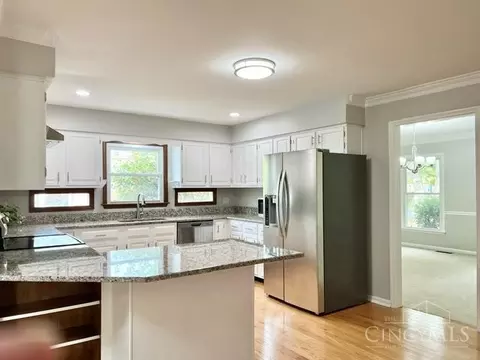 9625 Ash Ct, Blue Ash, OH 45242 photo 13