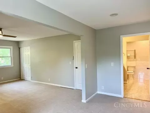 9625 Ash Ct, Blue Ash, OH 45242 photo 25