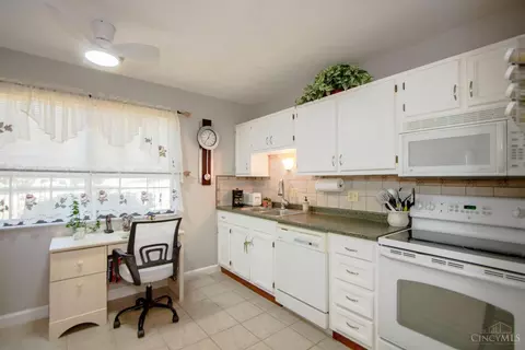 3973 School Section Rd #17, Cheviot, OH 45211 photo 5