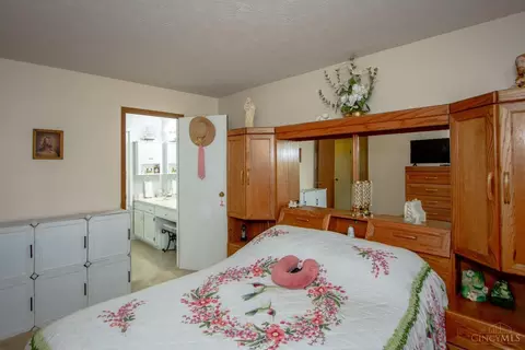 3973 School Section Rd #17, Cheviot, OH 45211 photo 8