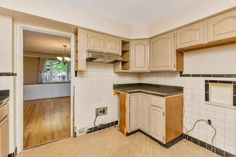 3786 Gardner Ave, Silverton, OH 45236 photo 11