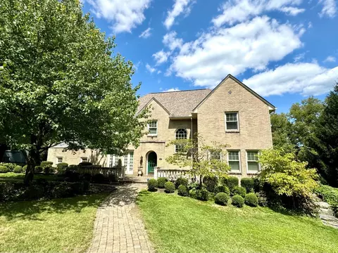 196 Green Hills Rd, Cincinnati, OH 45208
