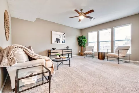 940 Ellson Rd, Cincinnati, OH 45245