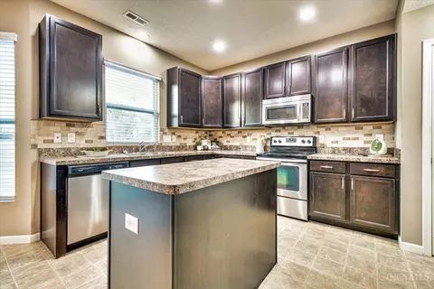 940 Ellson Rd, Cincinnati, OH 45245 photo 9