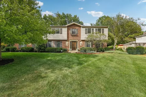 160 Dogwood Dr, Loveland, OH 45140