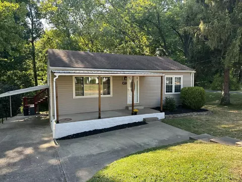 877 Martini Rd, Cincinnati, OH 45233