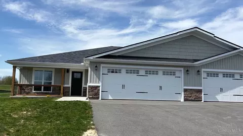 7619 Pea Ridge Rd, Hillsboro, OH 45133