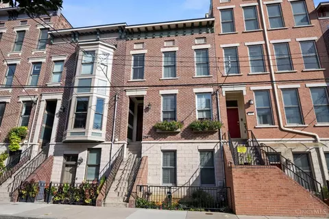 214 Fifteenth St, Cincinnati, OH 45202