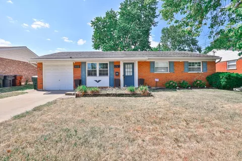 11615 Geneva Rd, Forest Park, OH 45240