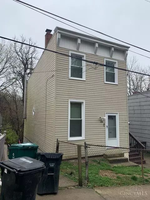 2476 Seegar Ave, Cincinnati, OH 45214