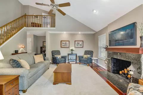 3958 Durango Green Dr, Cleves, OH 45002 photo 5
