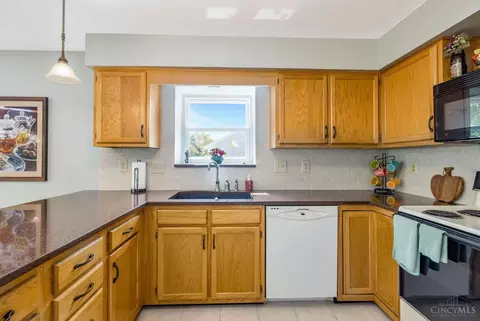 3958 Durango Green Dr, Cleves, OH 45002 photo 15