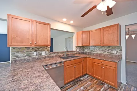 Kitchen - 348 Rawling Dr, Harrison, OH 45030 photo 4 of 4