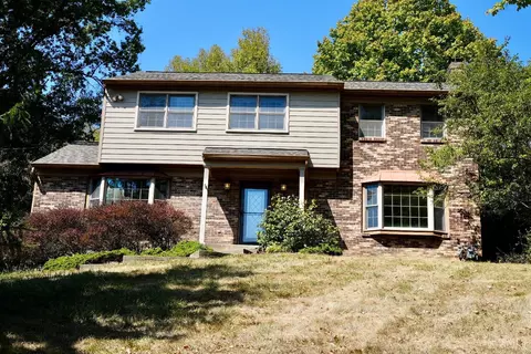 693 Watch Point Dr, Anderson Twp, OH 45230