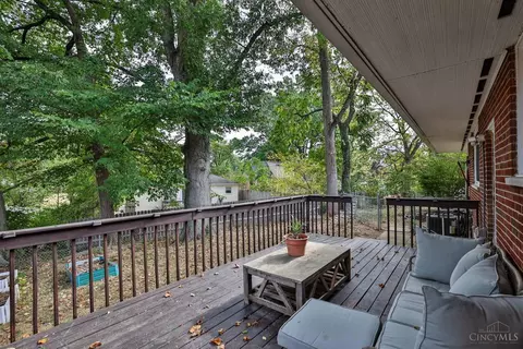 Exterior - 5980 Wayside Ct, Cincinnati, OH 45230 photo 4 of 7