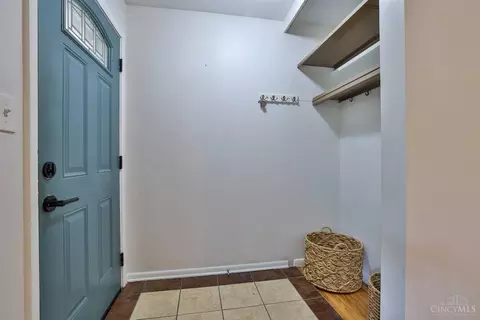 Entry Way - 5980 Wayside Ct, Cincinnati, OH 45230 photo 1 of 1