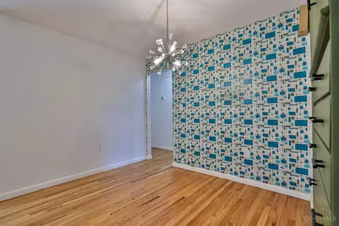 Dining - 5980 Wayside Ct, Cincinnati, OH 45230 photo 1 of 2