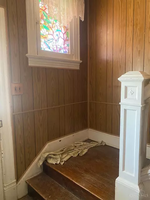 Entry Way - 338 Lilienthal St, Cincinnati, OH 45204 photo 3 of 3