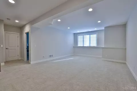 5826 Springview Cir, Mason, OH 45040 photo 34