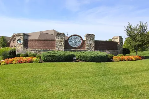 5826 Springview Cir, Mason, OH 45040 photo 2