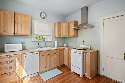 Kitchen - 5809 Kellogg Ave, Cincinnati, OH 45230 photo 2 of 2
