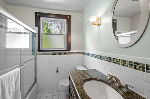 Bath - 5809 Kellogg Ave, Cincinnati, OH 45230 photo 1 of 1