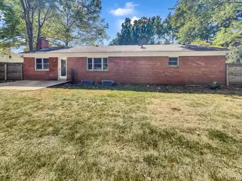 Exterior - 568 Lang Rd, Cincinnati, OH 45244 photo 3 of 3