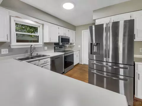 Kitchen - 568 Lang Rd, Cincinnati, OH 45244 photo 1 of 3