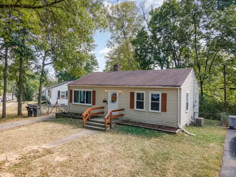 6547 Coffey St, Cincinnati, OH 45230 photo 3