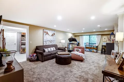 6936 Royalgreen Dr, Cincinnati, OH 45244 photo 34