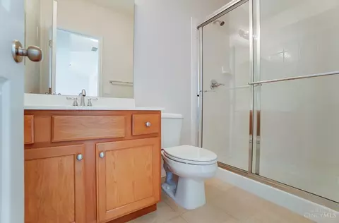 Bath - 951 Crossing Pointe, Cincinnati, OH 45231 photo 6 of 8