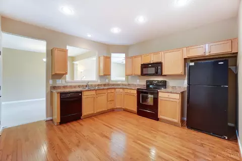 Kitchen - 951 Crossing Pointe, Cincinnati, OH 45231 photo 1 of 5