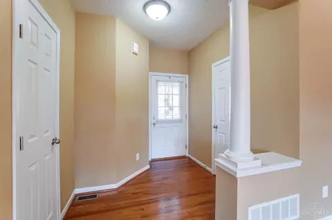 Entry Way - 951 Crossing Pointe, Cincinnati, OH 45231 photo 1 of 4