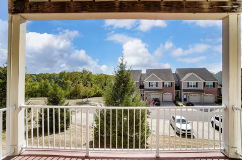 Exterior - 951 Crossing Pointe, Cincinnati, OH 45231 photo 6 of 16