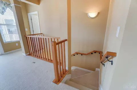 Entry Way - 951 Crossing Pointe, Cincinnati, OH 45231 photo 3 of 4