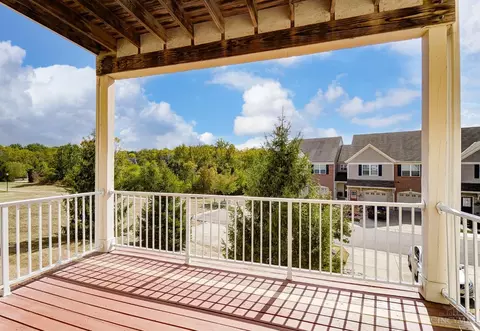 Exterior - 951 Crossing Pointe, Cincinnati, OH 45231 photo 3 of 16