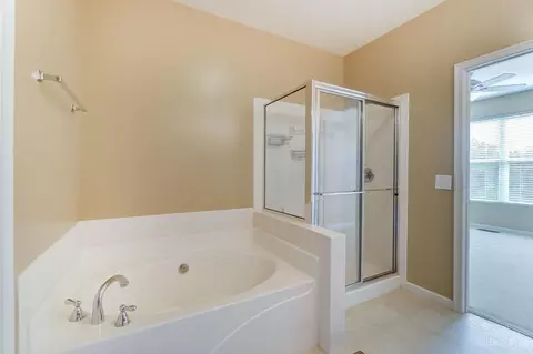 Bath - 951 Crossing Pointe, Cincinnati, OH 45231 photo 3 of 8