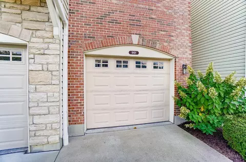 Exterior - 951 Crossing Pointe, Cincinnati, OH 45231 photo 13 of 16