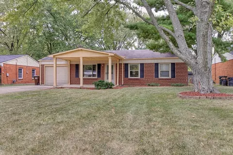 897 Brookcrest Dr, Mason, OH 45040