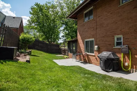 Exterior - 8991 Eldora Dr, Cincinnati, OH 45236 photo 4 of 14