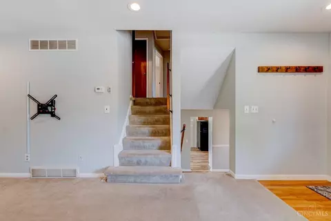 Entry Way - 8991 Eldora Dr, Cincinnati, OH 45236 photo 1 of 1