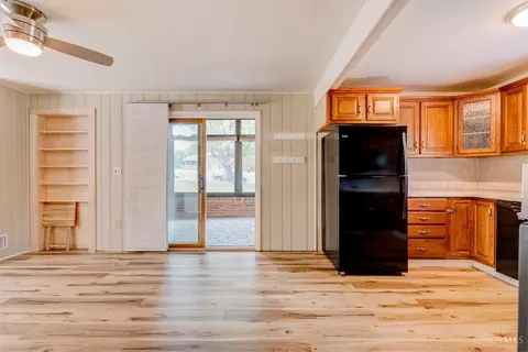 Living - 8991 Eldora Dr, Cincinnati, OH 45236 photo 5 of 7