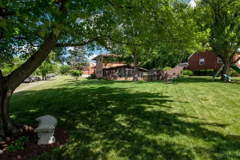 Exterior - 8991 Eldora Dr, Cincinnati, OH 45236 photo 12 of 14