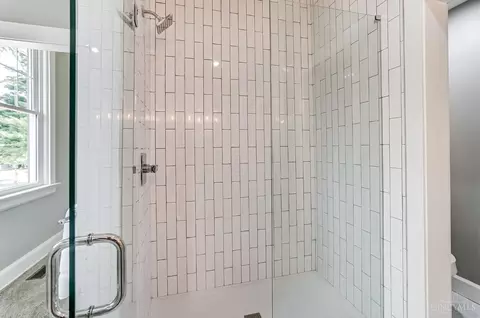 Bath - 6504 Iris Ave, Cincinnati, OH 45213 photo 6 of 8