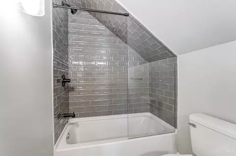 Bath - 6504 Iris Ave, Cincinnati, OH 45213 photo 8 of 8