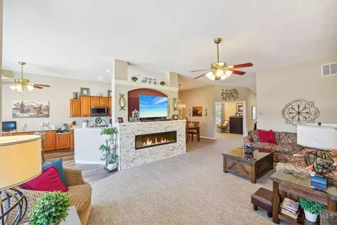 6680 Adena Cir, Hamilton Township, OH 45039 photo 5
