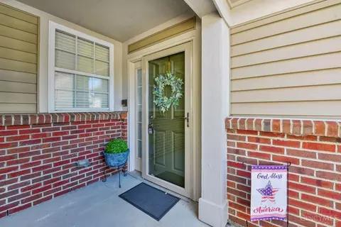 6680 Adena Cir, Hamilton Township, OH 45039 photo 2
