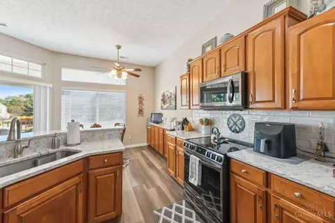 6680 Adena Cir, Hamilton Township, OH 45039 photo 9